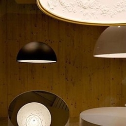 Moderne zeitgenössische Pendelleuchte im Mini-Stil mit Gemälde