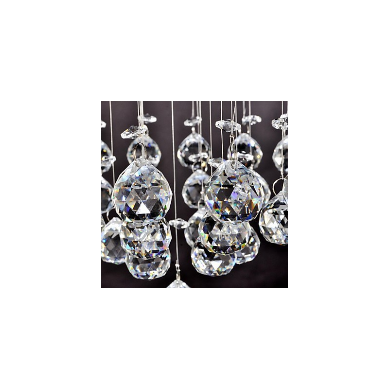 Traditionelle klassische Deckenleuchte aus Kristall und Chrommetall